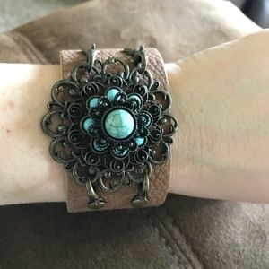 Plunder leather cuff with turquoise pendant